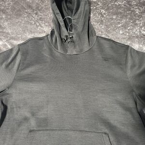 Reebok Heather Pull over sweater